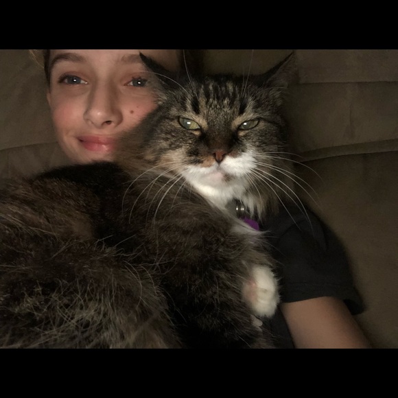 Meet your Posher, Lissa - Picture 3 of 5